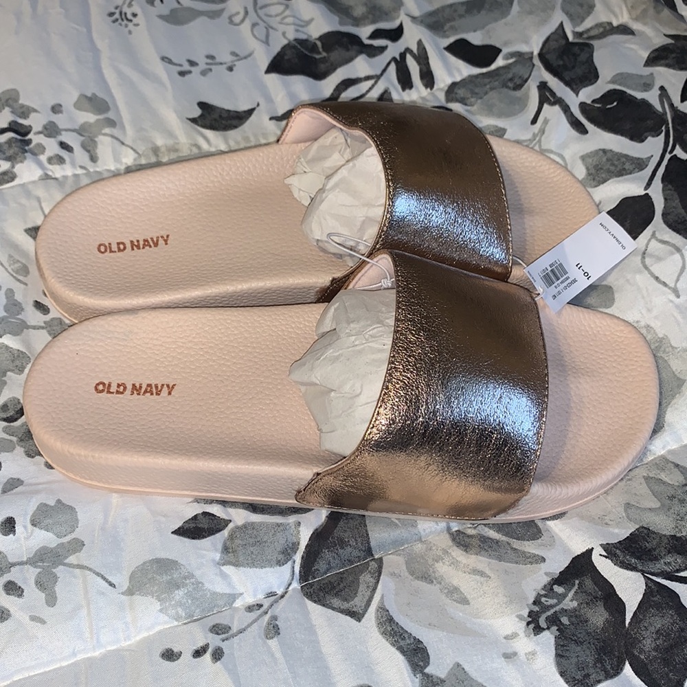 Old Navy Slides - Picture 3 of 5